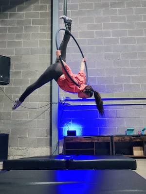 A little improv does an aerialist good! ❤️  #aerialist #aerialarts #aerialdance #lyra #aerialhoop #jadexfusionfitness 