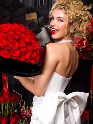 Red is for ROSES! ❤️ #ValentinesDay #bemine #alleyezonmayphotography #minisessions #photography #valentinesdayphotoshoot #bemyvalentine #iadoreyou #baby #redroses  Location @studiotwenty3mia  Model @tigvibes  Flowers @mydivinedecors  Cakes @divinecakesbymariana