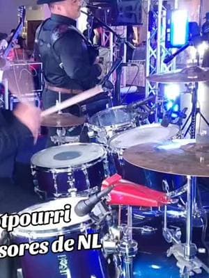 Raul Cavazos baterista #potpourri #invasoresdenuevoléon #temasdeinvasores #norteñas #acordeon #bajosexto #certeza #drummersoftiktok #baterista #certezadelinaresnl 