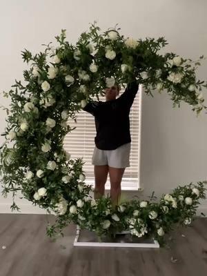 🔥New Set-up Video of Our Kiana Arch! 💯Ready to ship and all free shipping! Thanks so much for our lovely friend sharing! @wishfulevents 💫 Whether you’re planning a wedding, a proposal, or any special moment, we have the perfect backdrop! More Popular Flower Wall, RoseMorning! #partystyling #rosemorning #rosemorningflowerwall #flowerdecor #events #partydecor #flowerarch #archdecor