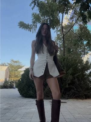 post hair salon 💇‍♀️ @Franck Izquierdo @igksalons #miamioutfit #OOTD #brownboots #miamiootd #vest @DISSH @Jonak Paris 