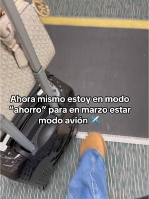 Mi mood fav✈️🩵 #viajes #viajero #modoahorro #modoavion #viajar #viajaresvida #viajaresmipasion #moodtravel #travel #maletas #viajaresvivir #viajarporelmundo #aeropuerto #parati #video #videoviral #tiktok #pyfツviral_❤ #pyfffffffffffffffffffffffffffffffff #venezolana #zuliana #maracucha #venezolanosenelmundo #usa #orlando #usa🇺🇸 