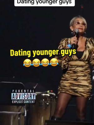 I don’t under technology😂😂😂 #dating #datingyoungermen #youngerguys #latindivacomedy #saracontreras #comediante #puertoricancomedian #comedy #comedian #olderwomen #facts #tiktokcomedy #puertoricancomedian #latinacomedy #fyp 