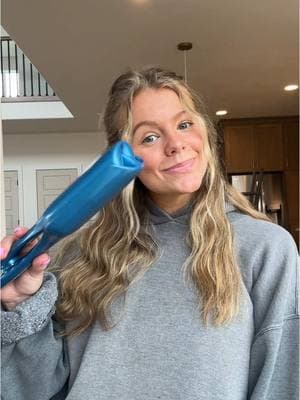 desperately trying new hairstyles in 2025 #fyp #foryoupage #utahtok #MomsofTikTok #utahcurls #curlinghair #utahhair #utahhairtok #hairstylistsoftiktok 