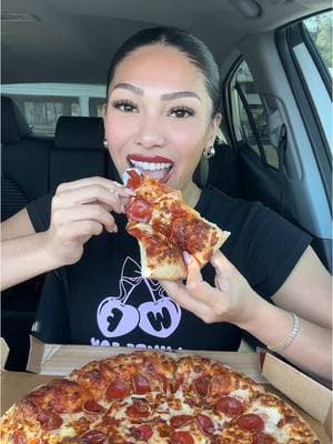 PIZZA HUT❤️🍕DO YOU EAT THE CRUST OR LEAVE IT?!😊❤️#pizza#cheesypizza#pizzamukbang#mukbang#mukbangeatingshow#nycpizza#mukbangs#asmr#asmreating#asmrfood#foodvideo#foodvideos#eating#eatingshow#eatingsounds#eatingvideo#bigbites#mukbangfoodasmr#ranch 