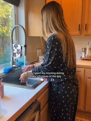 my very typical routine during Ruby’s first nap, on days when I don’t have to work first thing! #momlife #MomsofTikTok #naptimeroutine #cleanwithme #fridaymorning #morningroutine #momvlog #morninginmylife #morningvlog 