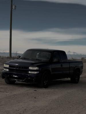 Súbete a la Troca  😏🛻 #Chevrolet #Silverado #ExtCab #ExtendedCab #4X4 #Z71 #bubbleEye #Denver #Colorado #CO #Mexicano #chicano #Latino #Hispanic 