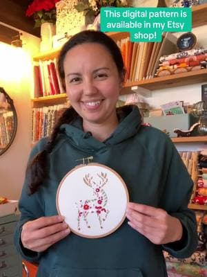 The digital pattern for this floral reindeer is available in my etsy shop! I’ll have it linked in the comments ! Print your templates on water soluble stabilizer to embroider your clothes! #handembroidery #embroidery #embroideredclothing #embroideredsweatshirt #stickandstitch #embroiderytips #embroideryart #flowerembroidery #diycraft #diyembroidery #learnembroidery #deer #stag #animalembroidery 