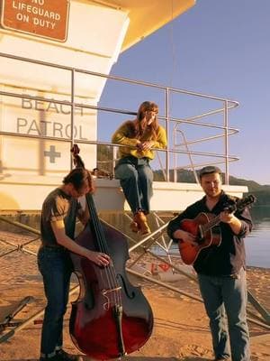 No lifeguard on duty🌊 Our newest single “Hideaway”🌻 #thewildwoods #folk #folkmusic #indiefolk #acoustic #uprightbass #guitar #fiddle 