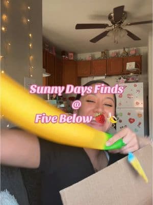 I’m just a big kid 🍓🍌 @Five Below #fivebelow #sunnydays #toyreview #pr #fivebelowfinds #fivebelowhaul #bougieonabudget #fidgettoys 