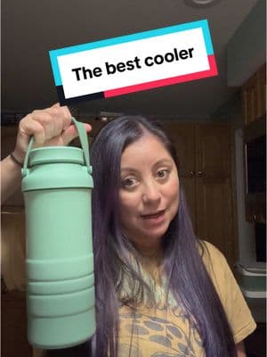 I cant believe this thing keeps milk cold for so long - if you are a pumping mama - you need one! @Momcozy Official #pumpingmom #breastmilkstorage #momcozy #breastmilkcooler #momtok #breastfeedingworkingmom 