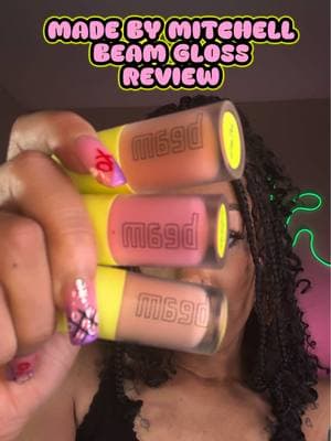 @madebymitchellusa BEAM GLOSS REVIEW💚 these glosses are definitely worth the hype betta get your’s 🫶🏽@madebymitchell 🔥 #fypage #madebymitchell #foryoupage #lipglossswatches #lipglossreview #makeupforblackwomen #makeupforblackgirls #creativemakeup #creatorsearchinsight #makeupreview #