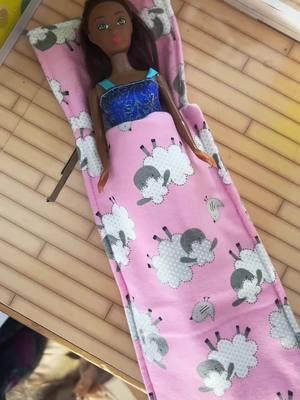 Keep then barbies and dollies warm and cozy 🥰 #sewinglove #sewingtutorial #scrapfabric #sewingtiktok #sewingworkshop #sewinglife #sewinglove #barbietiktok #sewingforbeginners #sewingforkids #barbiediy #dollaccessories #barbiecrafts #crafttok #diysewing #sewingtok #easysewingproject #simplesewing #sewingforkids 