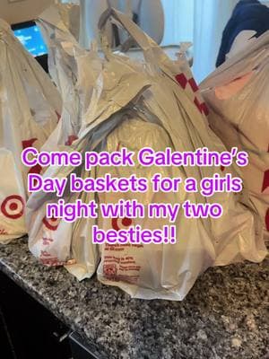 Galentine’s Day Baskets for my besties!! #galentinesday #galentinesdaybasket #goodiebasket #girlsnight #girlsjustwanttohavefun #bemygalentine #bestienight #sleepover #DIY 