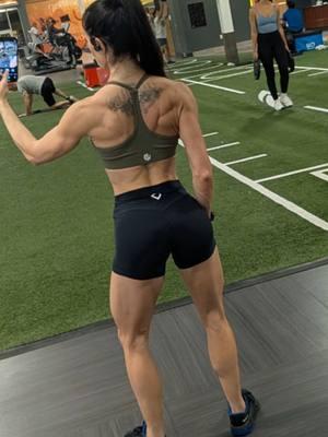 The last couple weeks before showtime are MOSTLY shoulder and glute days, with a little of the rest of the body sprinkled in there. #lookatthoseshoulders #preplife #FuturePro #GoingForPro #npcbikinicompetitor #Bikini #getshredded  #CapCut 