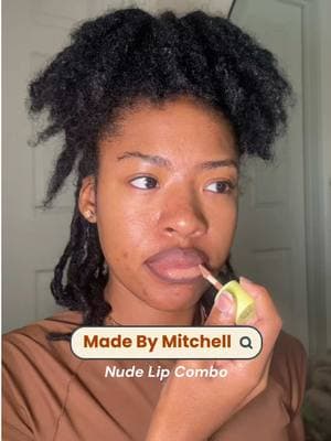 I love how pigmented and creamy their lipgloss is #marleamarshey #madebymitchell #lipcombo #lipcombos #lipcombosforblackgirls #lipcombotutorial #madebymitchellbeamgloss #madebymitchelllipgloss 