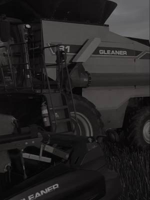 History with every bolt and nut #gleanercombines #farmlife #customharvest 