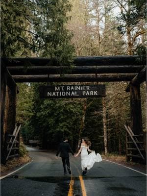 Running into forever 🌿🌲🤍 #raybanmeta #metarayban #bts #pnw #pnwelopement #washingtonwedding #travelphotographer 