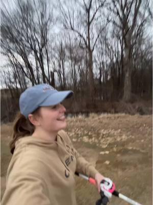 whiskey wants the fishies  #fyp #arkansas #fishing #chene #whiskeythelab #labradorretriever 