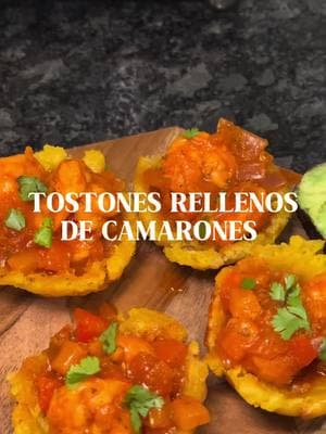 Esos camarones quedaronnnn WOW😍 #tostonesrellenos #camaronesalacriolla #camarones #tostones #recetasfaciles #Recipe #comidapuertorriqueña #recetasboricuas #fyp 