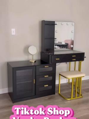 This thing has everything I have ever wanted in a vanity...I’m absolutely obsessed. I can’t wait to organize all of my products in it!!! #makeupvanity #vanity #vanitymirror #vanitysetup #beautyroom #makeuproom #womancave #makeup #hairtutorial #review #blackmakeupvanity 