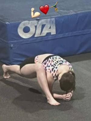 It’s good to see her back doing what she loves ❤️🫶🤸‍♀️. . #gymnastics #gymnasticstiktok #gymnast #gymnasts #injuries #injuriessuck #recovering #recoverytok #recovery #meniscus #meniscussurgery #meniscusrecovery #meniscusrepair 