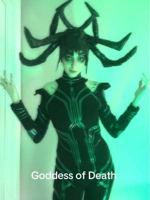 She is such an epic villain #marvelcosplay #hela #cosplayersoftiktok #marvelcostumes #helacosplay #marvelvillains #connooga 