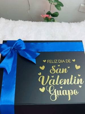 Que te sorprendan así 😍❤️💙 . . . #parati #paratiiiiiiiiiiiiiiiiiiiiiiiiiiiiiii #paratiiiiiiiiiiiiiiiiiiiiiiiiiiiiiiiiii🦋 #cajasorpresa #cajaspersonalizadas #cajas #detalles #detallespersonalizados #detalles_que_enamoran #detallesdeamor #detallesqueenamoran #detallesbonitos #fpy #fpyシ #viralvideo #viraltiktok #regalospersonalizados #regaloscreativos #parael #novio #personalizedgifts #14defebrero #regaloparanovio #sanvalentin #amor 