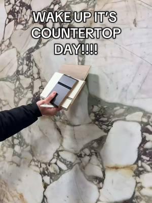 THEY’RE HEREEEEE!!! Arguably the most anticipated (and probably controversial) kitchen choice is finally here 🤭 #kitchenremodel #kitchenremodel #kitchendesign #kitchencountertops #marblecountertops 