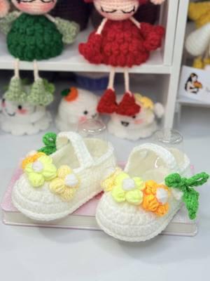 Crochet a baby shoes .(2)#crochet #crochetshoes #babyshoes #crochetbabyshoes #lovely #CrochetTutorial #CrochetForBeginners #DIY #DidYouKnow #tiktokhumanitiescampaign 