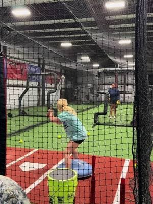 Putting in the work ✅ next tournament in 2 weeks 🥎💪🏼 #softball @Easton #hitting #batting #girlswithgame #bucketmom 