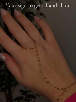 Hand chains are so cute. And it’s under $10! #handchain #handchainbracelet #braclet #braclets #jewelry #ttsbeautybesties #seasonalgems #lovelanguage #delightnow #tiktokshoploveatfirstfind #tiktokshopcreatorpicks #giftguide #tiktokshopfinds 