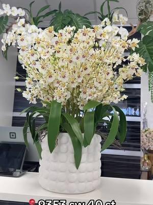 Gran variedad de arreglos florales de excelente calidad, hechos al gusto de cada cliente. Llámanos y ordena el tuyo #artificialarrangements #ypdecorations #homedecor #luxuryhomes #parati 