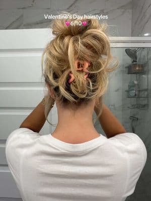 I love a good messy updo💝 #ValentinesDay #hairhack #longhair #hairtutorial #hairinspo #updo #heatlesshairstyles #updohairstyle #clawclip #clawcliphairstyles #hairideas #hair #hairtok #messybun #Love #messybuntutorial #fyp 