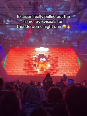 Excision rave visuals out here ruining childhoods 🤣 (🎥: @moomeronthemoon on X) #edmtiktok #raversoftiktok #excision #excisionvisuals #excisionthunderdome #elmorave #bassheadsoftiktok #ravevisuals 