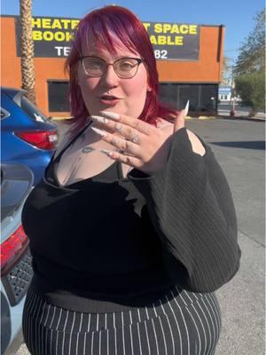 Jess is so ready to do your nails #lasvegas #vegas #gothsalon #vegassalon #goth #altsalon #altvegas #lasvegasartsdistrict #hairstylistoftiktok #gothnails #vegasgoths #salonhumor 