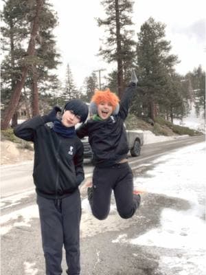 i have a million videos of these cosplays can u tell who my favorite characters are @Junnie! #haikyuucosplay #kagehina 