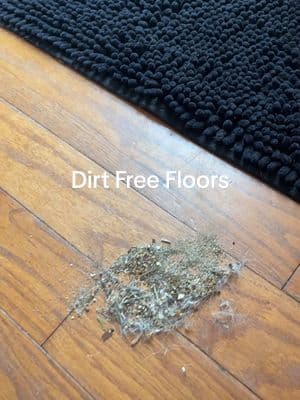 Keep the dirt, debris and pet fur off the floors! This rug not only looks good but it will also trap all of the dirt that you don’t want traveling through your house.  #rugs #petfur #cleanfloors #outdoormat #doormat #floorrug #petrug 