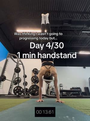 Yay😄 #handstand #handstandhold #calisthenics 