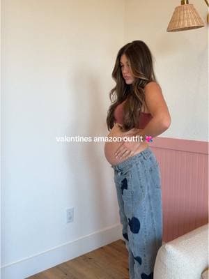 comfy but festive 🥰 outfit in my amaz0n SF! #bumpfashion #freepeopleamazon #valentinesoutfit #heartbarreljeans #barreljeansoutfit #amazonvirtualtryon 