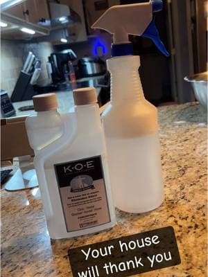 If you got pets… OR KIDS!!! You need this!!!! #productreview #realpeoplerealresults #fyp #contentcreator #housecleaning #cleanhome #CleanTok #PetsOfTikTok #kennel #odoreliminator 