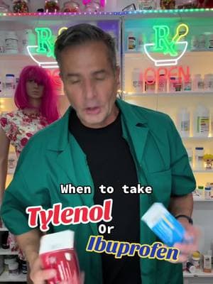 Tylenol or Ibuprofen? Watch to find out when is the best time to take each one!  #tylenol #ibuprofen #inflammation #philsmypharmacist #pharmacyhack 