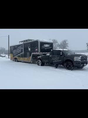 Little cold weather won’t slow down the crew from @FASS Diesel Fuel Systems and @FASS Motorsports, thanks for stopping by the shop! 💯 #dieselmechanic #diesel #mechanic #yorkdieselperformance #fueledbyfass #fassfuelsystems #ford #dodge #chevy #trucktok 