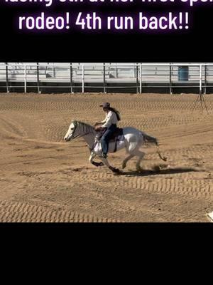 #gamblinjranch #♣️♦️♠️♥️ #dashssecrettafame is sporting her new tack set that was custom made for her!! Thank you @The Turquoise Cowgirl LLC. She got a little slice of the 💵 she hasn’t been to this arena and it showed. She had her ears perked forward and high galloped but it was super smooth! So glad to be back on her!  