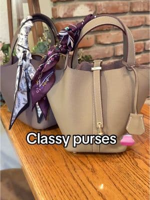 In love with these classy purses I found on TikTok 👛👛🤍🤍#purse #pursetok #womenpurse #purses #classypurse #pursecollection #minibag #fashion #tiktokfinds 