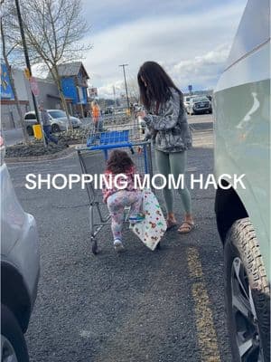 These mom hacks help me do shopping calmly! #safety #momhack #MomsofTikTok #momadvice #babyhack #babiesontiktok #parentsoftiktok #firsttimemom #momlife 