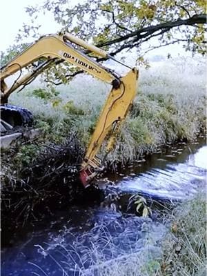 #unclog #unclogging #beaverdam #removal #mechanical #excavation #uncloggingdrains #drainplug #poop #pipes #satisfying #oddlysatisfying #asmr #fyp #fypage #viralvideo #foryou 