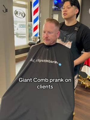 Giant comb prank on clients😂 #barber #haircut #beard #asianbarber #gabarber #monroegabarber 