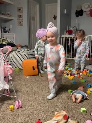 It's called #fashion #fashiontiktok #babyfashionista #hairfashion #triplets #tripletsoftiktok #tripletmama #tripletfun 