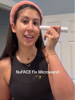 gifted by NuFACE and it works like magic✨ @mynuface  #getyourfix #nuface #nufacedevice #nufaceresults #nuface #microcurrent #facial #undereyepuffiness #fullerlips #lips #botox 